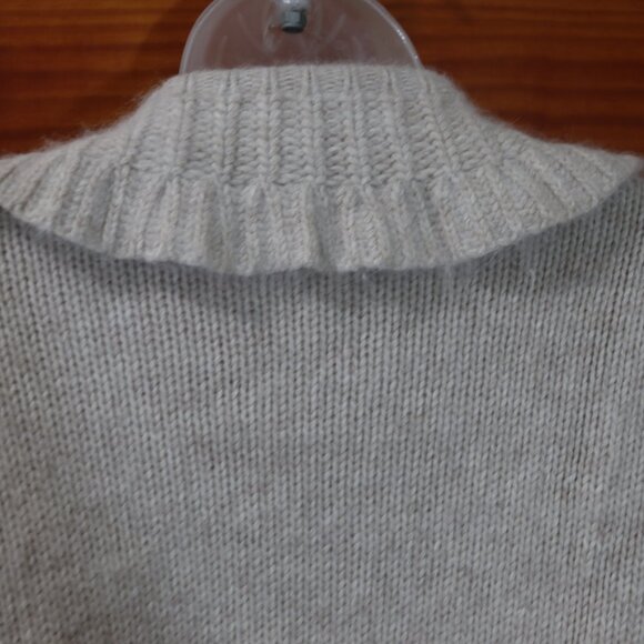 Sarah Spencer Light Gray Marled Ruffle Front Cropped Cardigan Sweater XL Angora - Picture 11 of 15